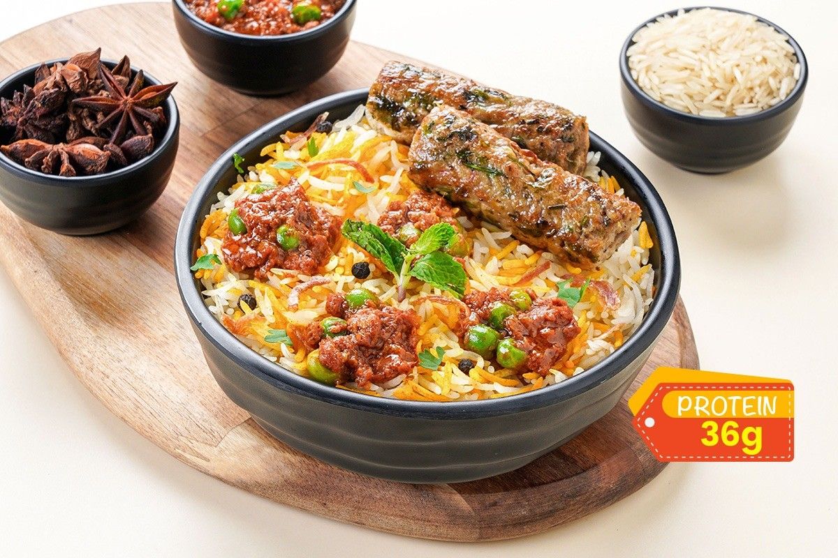 Chicken Biryani Bowl With Seekh Kebab