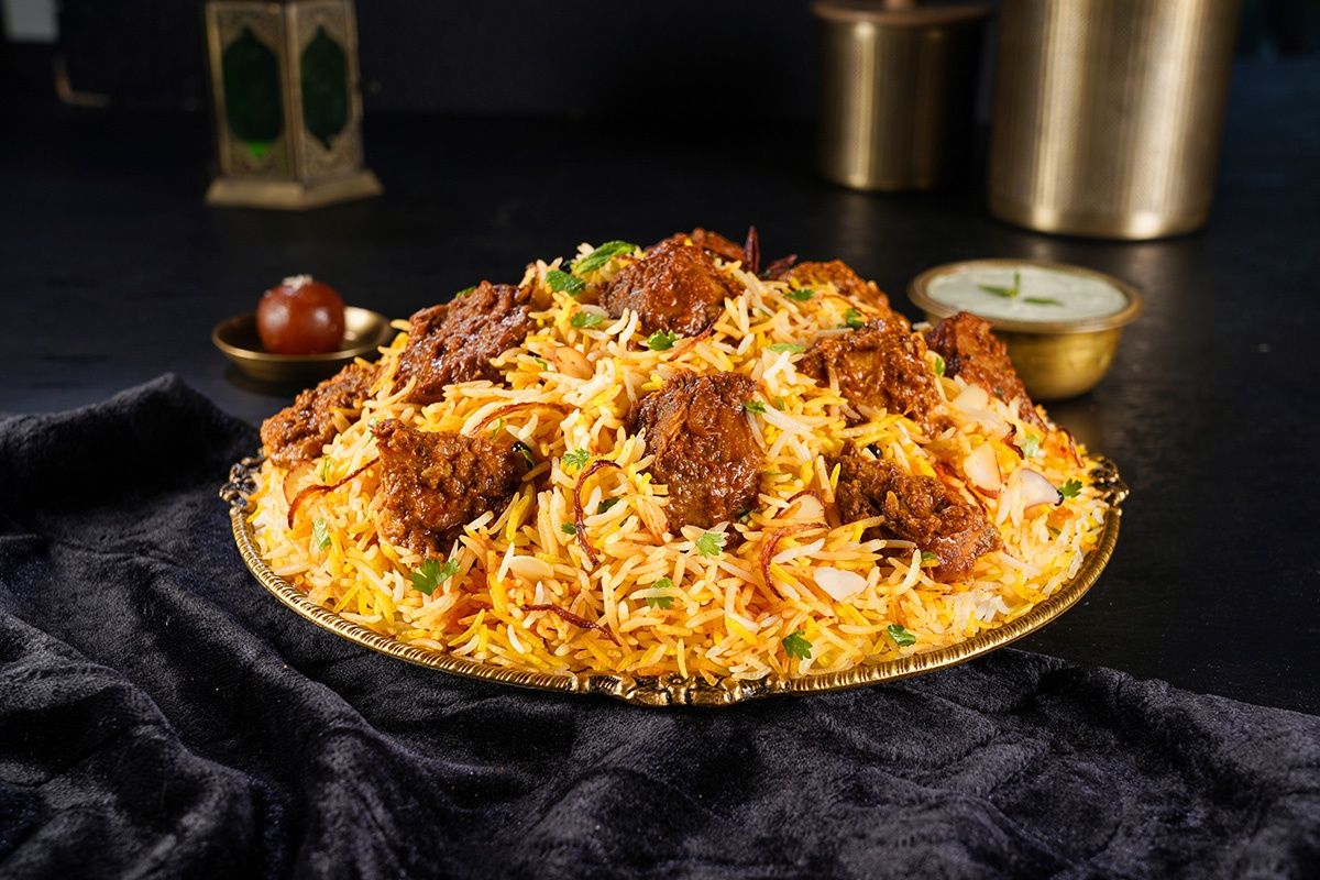 Classic Do Gosht Ki Dum Biryani (Mutton & Chicken Dum)(Mild Spicy)