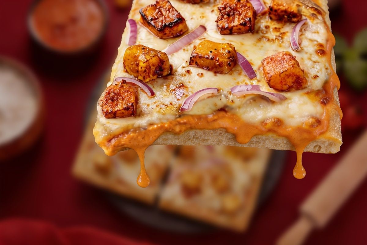 Makhani Paneer Tikka Pizza