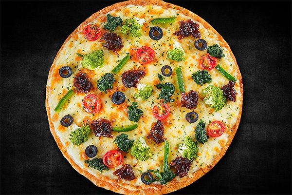 Veggie Green Gladiator Medium Pizza (Serves 2