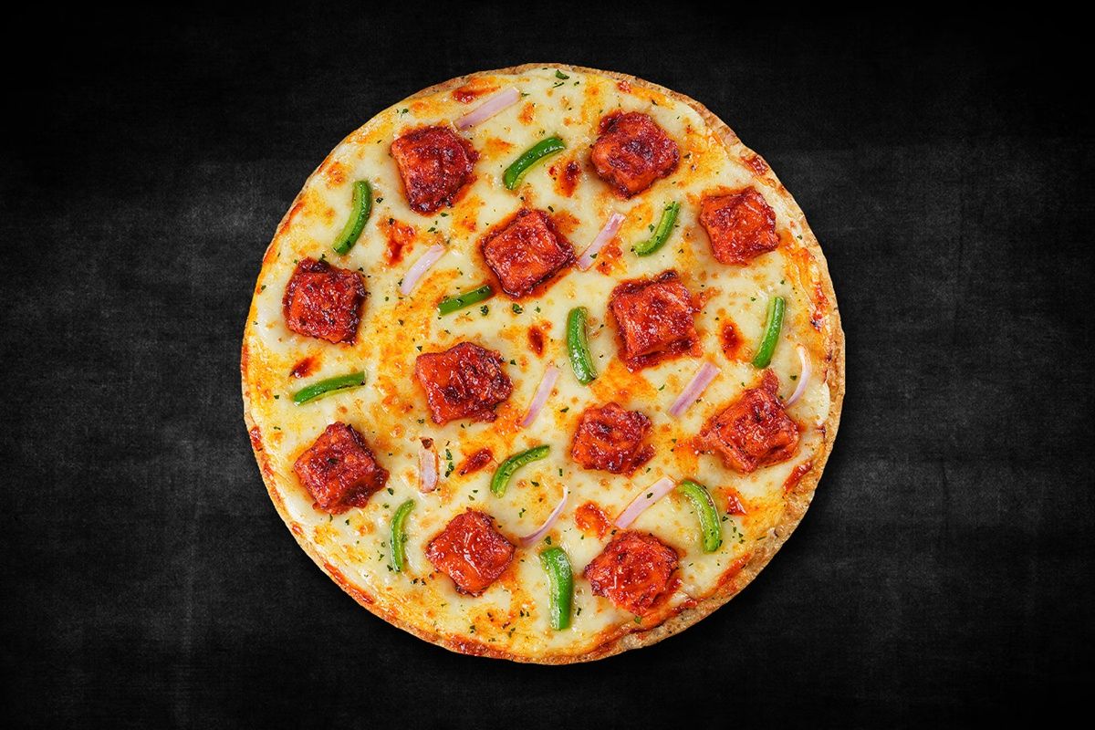 Dragonfire Paneer Regular Pizza (Serves 1)