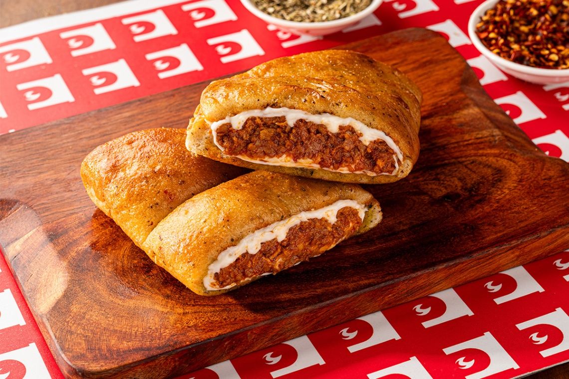 Chicken Kheema n Cheese Stuffed Garlic Bread