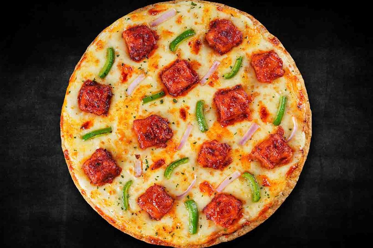 Dragonfire Paneer Medium Pizza (Serves 2)